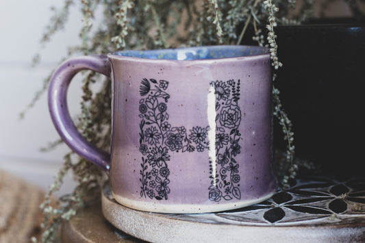 Monogram Mug "H" in Lavender