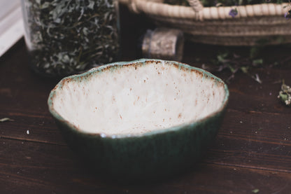 Pinch Pot Serving Bowls in Monstera