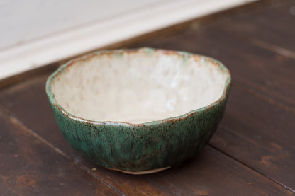 Pinch Pot Serving Bowls in Monstera